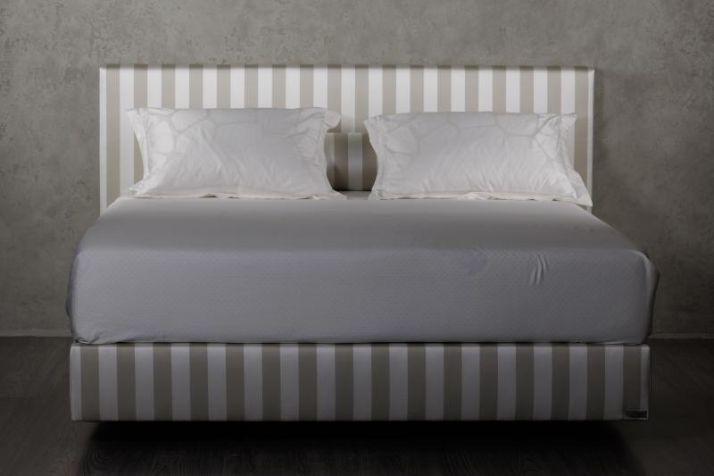 Pat tapițat BoxSpring MERIT